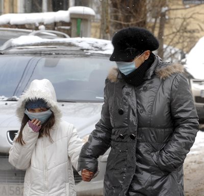 Носенето на маски и спазването на дистанция заради COVID повлия на разпространението и на традиционните за сезона грип и други респираторни вирусни болести.