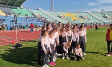 Ивет Лалова събра над 200 деца на "Васил Левски"
