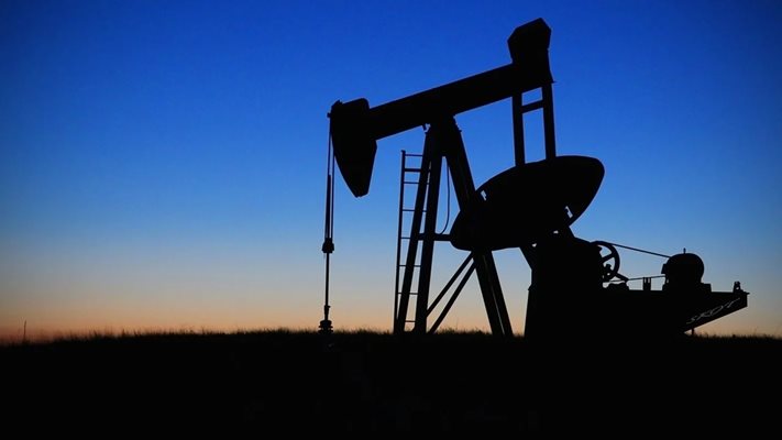 Суров петрол 
СНИМКА: Pixabay