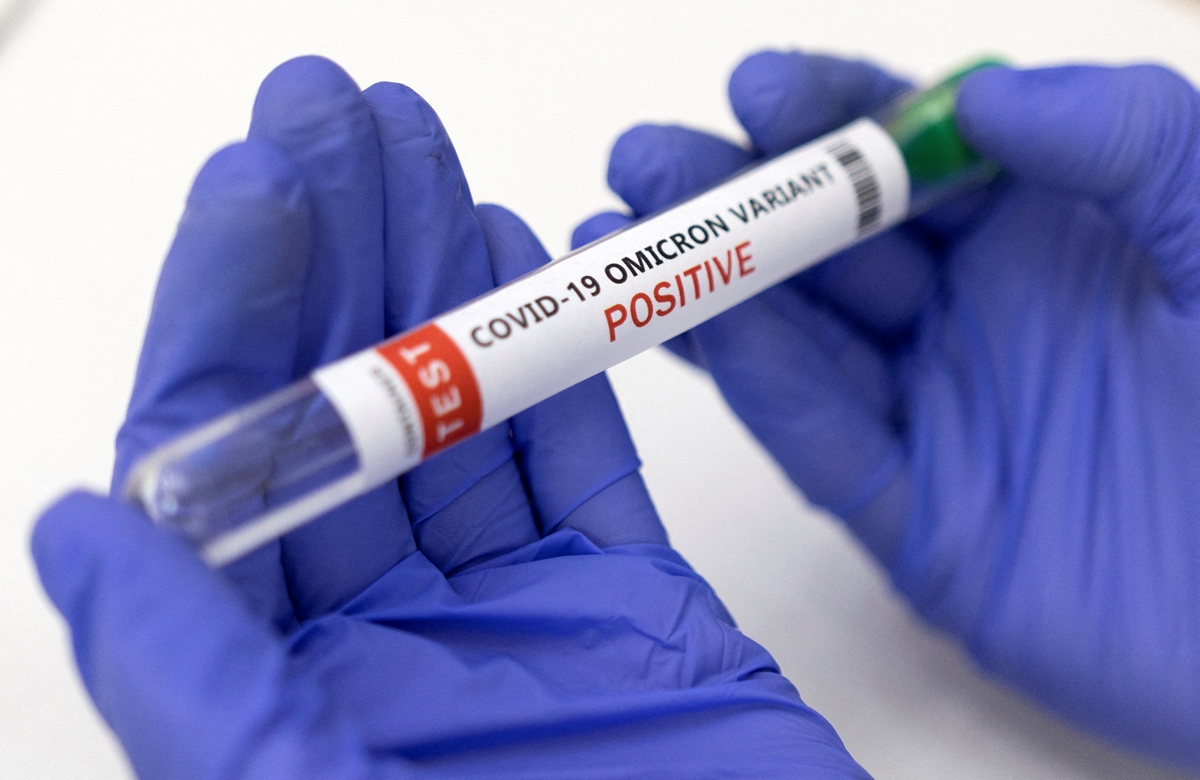 Девет симптома на омикрон, засягащи напълно ваксинираните