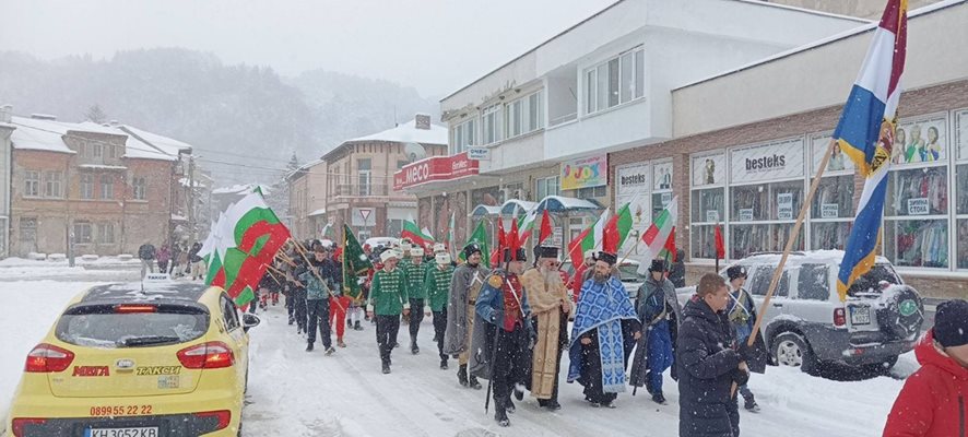 Дупница отбеляза 147 г. от Освобождението с възстановка. СНИМКИ: Община Дупница