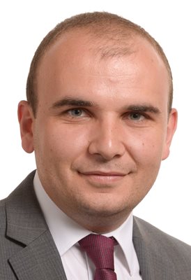 Илхан Кючюк е евродепутат от ДПС/АЛДЕ и зам.-председател на партия АЛДЕ