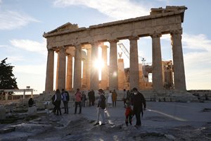 Гърците се развеждат в нета, за да пестят време 
 и пари