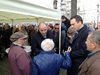 Цветанов откри подвижна приемна в шатра в центъра на Бургас
