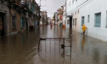 Проливни дъждове предизвикаха наводнения в Хавана