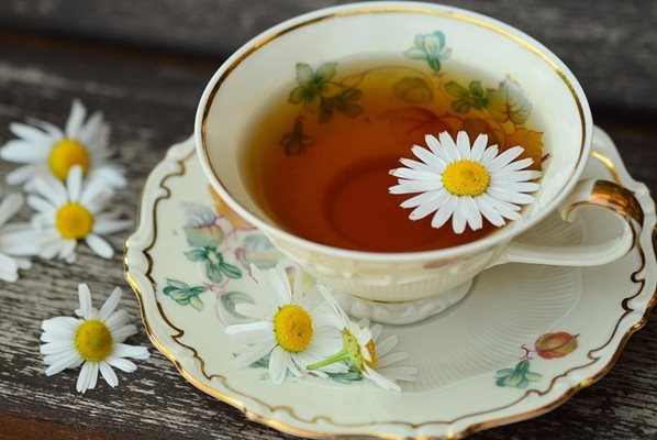 Ароматният чай е предпочитана напитка и за топлите летни дни
Снимка: Pixabay