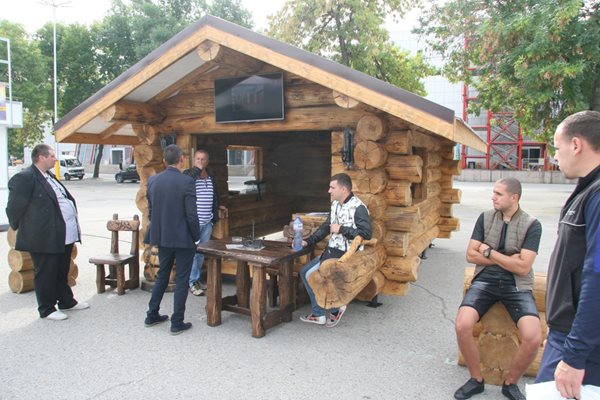 Къщите от дървени трупи са сред атрактивните експонати на Есен 2017 в Пловдив
