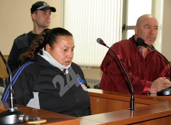 38-годишната Донка Петкова има пет присъди преди да удуши баба Иванка.