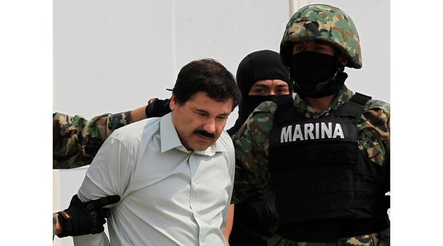 ЗАЛОВЕН: Най-издирваният наркобос Ел Чапо беше арестуван след 13 години преследване.