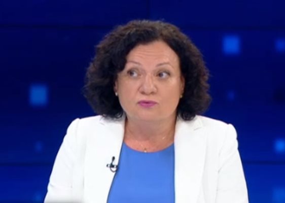 Председателката на Комисията по околна среда и водите Ивелина Василева КАДЪР: БНТ
