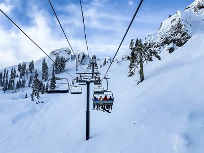 The third lockdown in Austria will not affect the country's ski lifts.  PHOTO: Pixabay