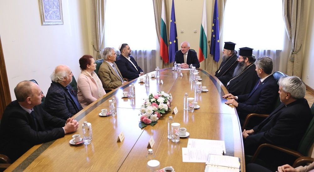 Служебният премиер Главчев се срещна с представители на Националния съвет на религиозните общности в България