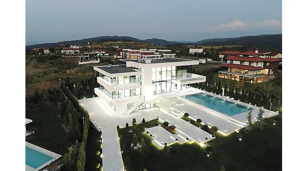 Имотът в Бистрица, който се продава за 10,5 млн. евро