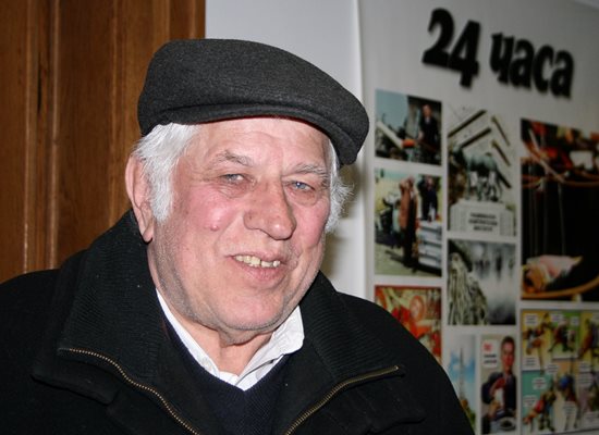 Павел Писарев старателно е записал разказите на Тодор Живков.