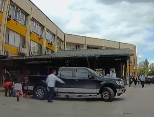 Шофьор с над 3 промила алкохол помете жена на паркинг в Пловдив