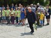 97-годишен ветеран с цветя пред паметника на Ботев в Гоце Делчев