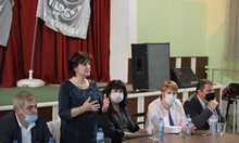 Караянчева: В протеста на стари муцуни има нарушени геополитически интереси