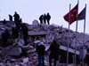 Сграда, повредена при земетресенията през февруари, се срути в Турция