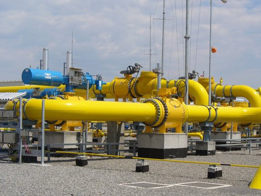 Проверката на изграждането на газовата връзка между България и Гърция днес започва от газоизмервателната станция край Стара Загора.
Снимка: Ваньо Стоилов