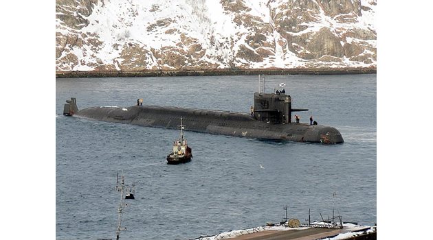 Подводницата "Лошарик", на която избухна пожар миналия месец и уби 14 военни.