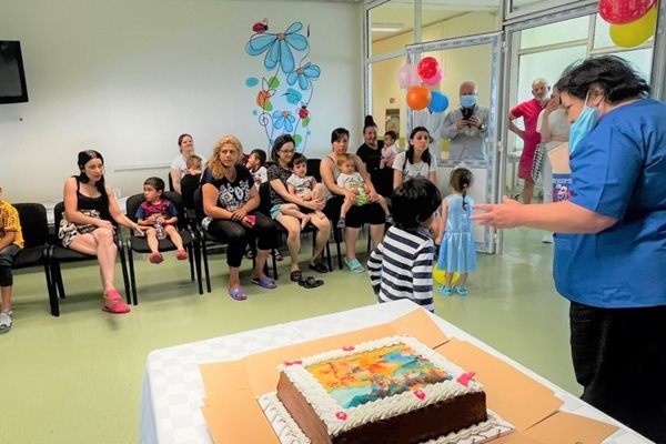 Подаръци и концерти за малките пациенти в пловдивската УМБАЛ "Св. Георги" по случай 1 юни
