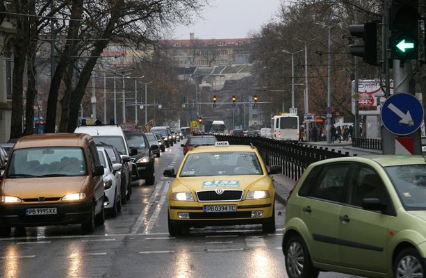 Най-важният булевард на Пловдив "Цар Борис Трети" е изключително натоварен. Затваря се за 22 дни.