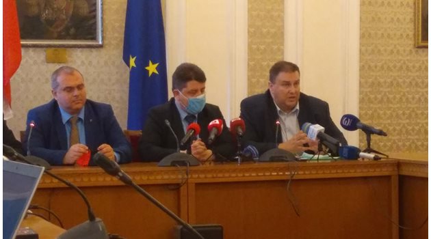 Искрен Веселинов, Красимир Ципов и Емил Радев (от ляво на дясно)