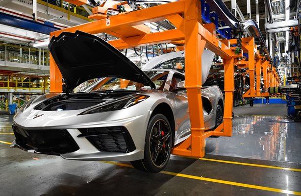 Chevrolet спря производството на Corvette, няма части