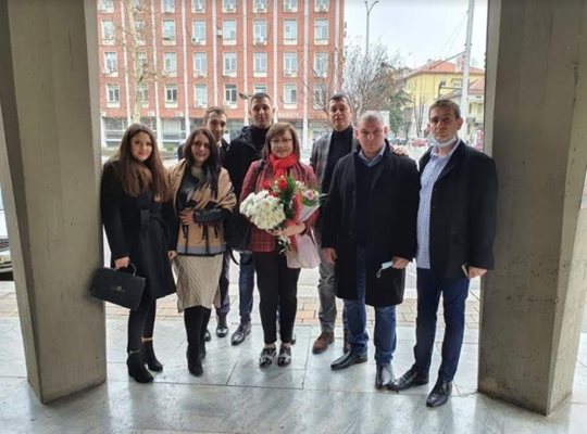 Корнелия Нинова посети Плевен като част от обиколката си в страната СНИМКА: БСП
