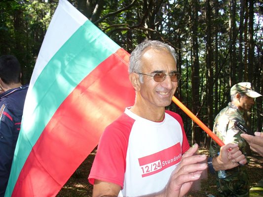Ради Милев представя достойно България