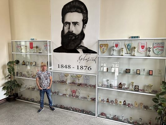 The artist with the popular portrait of Hristo Botev