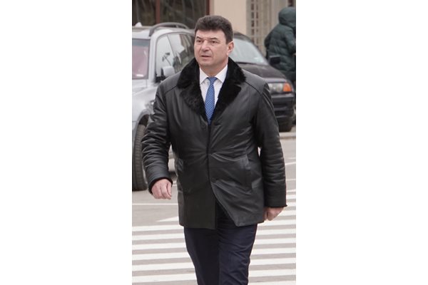 Живко Мартинов отива на поредното заседание по делото срещу него.