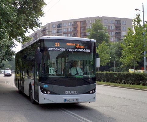 Променя се маршрутът на автобусите по линия 11.