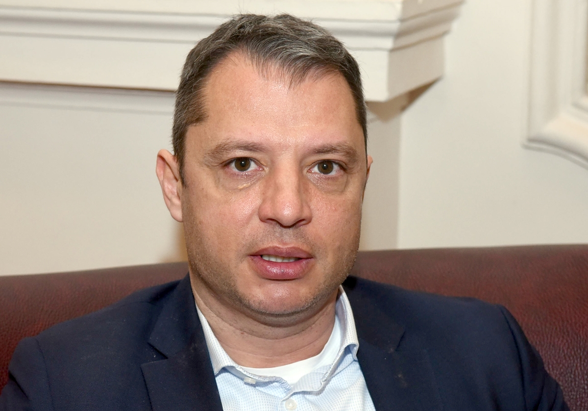 Делян Добрев ще разговаря с лидерите на сглобката, иска дерогацията на "Лукойл" да отпадне от януари