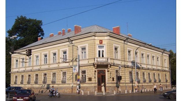 В наши дни в сградата на старото съветско посолство е настанен Домът на Москва в София