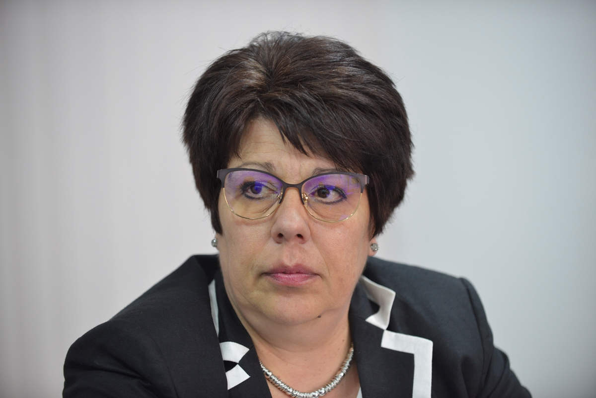 Министър Коритарова: Пътната безопасност и състоянието на пътищата са приоритет