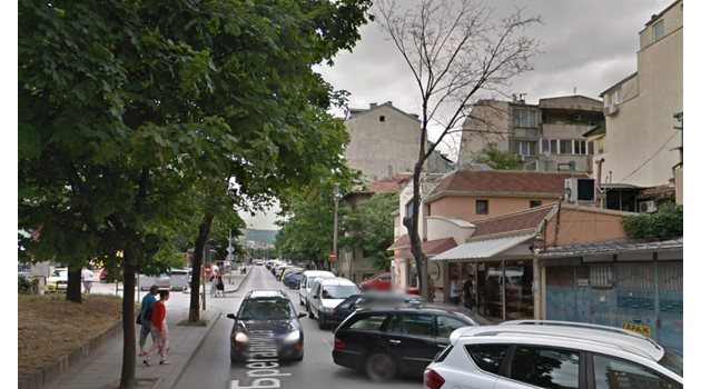 Магазинът се намира на улица "Брегалница" във Варна  СНИМКА: Гугъл стрийт вю