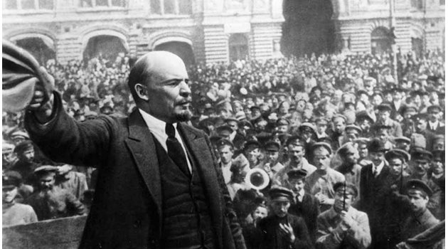 Ленин използвал чувствата на хората, за да постигне целите си и да укрепи властта си.