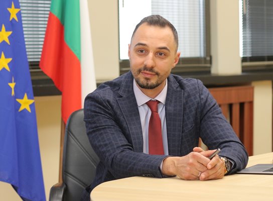 Богдан Богданов: До 1 г. България ще е в шортлистата на голям производител на коли
