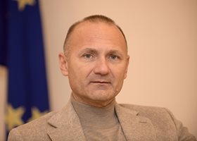 Енергийният министър е давал показания по разследването срещу Александър Николов
