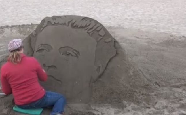 Ликът на Васил Левски се появи на плажа в Бургас Кадър: БНТ