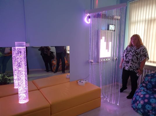 Откриха сензорна зала за лица с увреждания в Дупница.