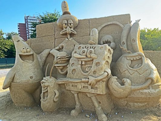 Пясъкът оживява по време на фестивала