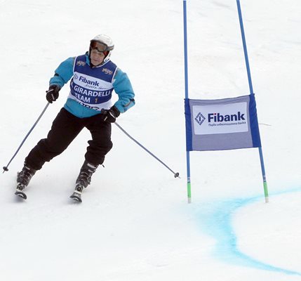 Най-старият скиор Асен Тренчев, който след два месеца става на 86.