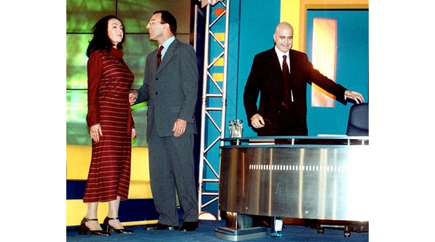 Петър Стоянов и Нели Куцкова, които участват в президентската надпревара, влизат в шоуто на 7.11.2001 г.
