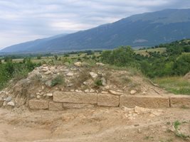 Сектор от крепостния зид от 6 в. пр. Хр. до с. Васил Левски