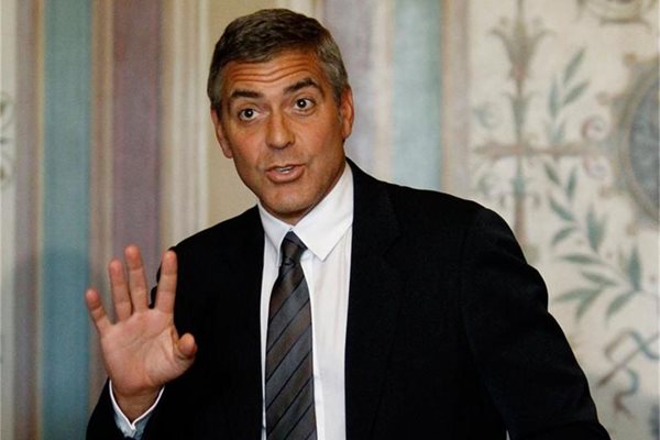 Актьорът Джордж Клуни преди време бе избран за най-елегантен мъж в костюм и вратовръзка.