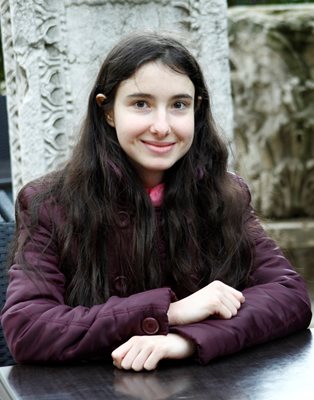 Виолета Найденова е златното момиче на математиката