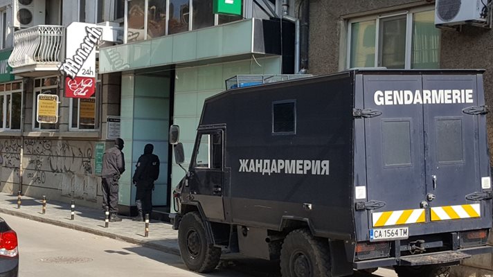 Жандармерия атакува  заведение на  Илия Стоилов  през октомври 2017 г.