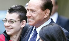 Милан спасява главата на Берлускони